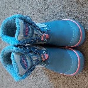 Keen snow boots